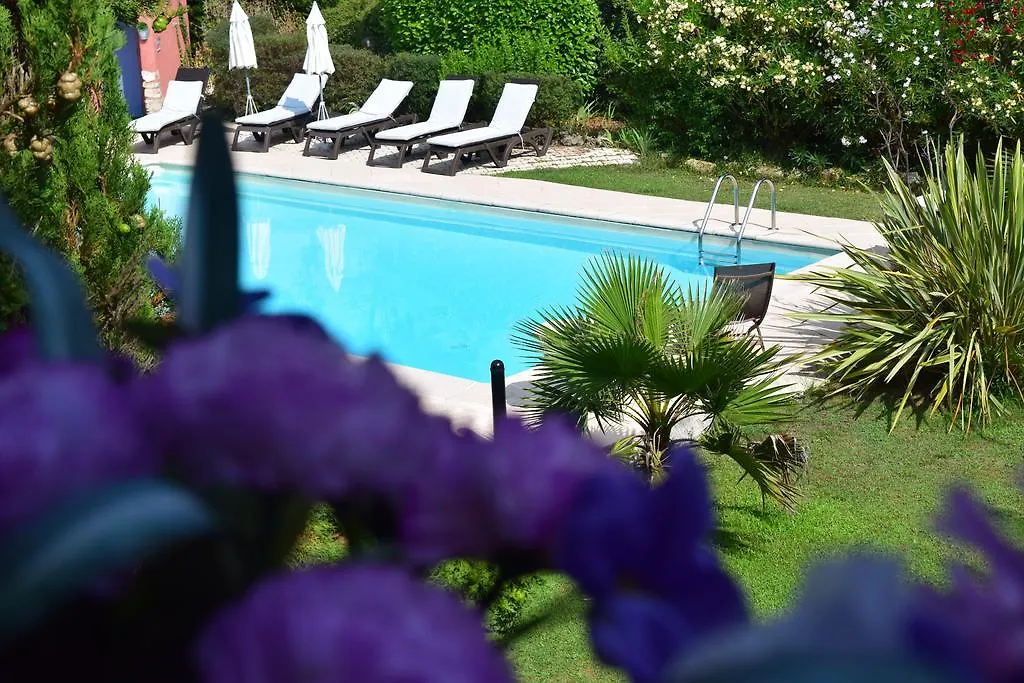 Logis Hotels La Bastide Des Golfs Mouans-Sartoux